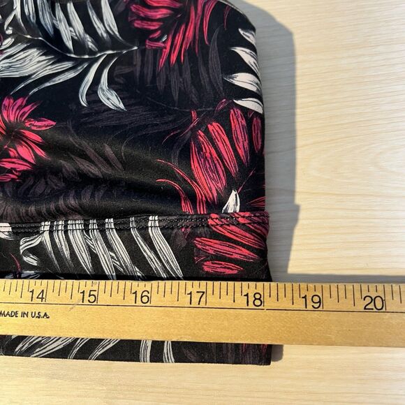 Fabletics Pink Black Hawaiian Style Marcia Sports Bra 2X XXL Athletic Workout - Picture 8 of 13